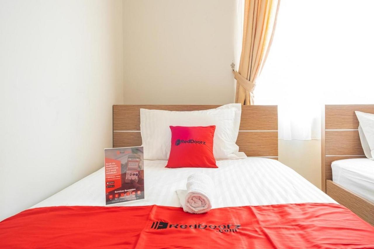 Hotel Reddoorz Near Siloam Karawaci 3 à Tangerang Extérieur photo