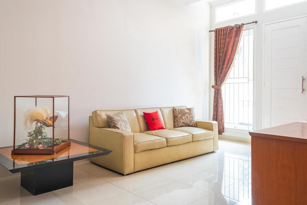 Hotel Reddoorz Near Siloam Karawaci 3 à Tangerang Extérieur photo